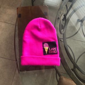 Landing snowboarding ice cream beanie